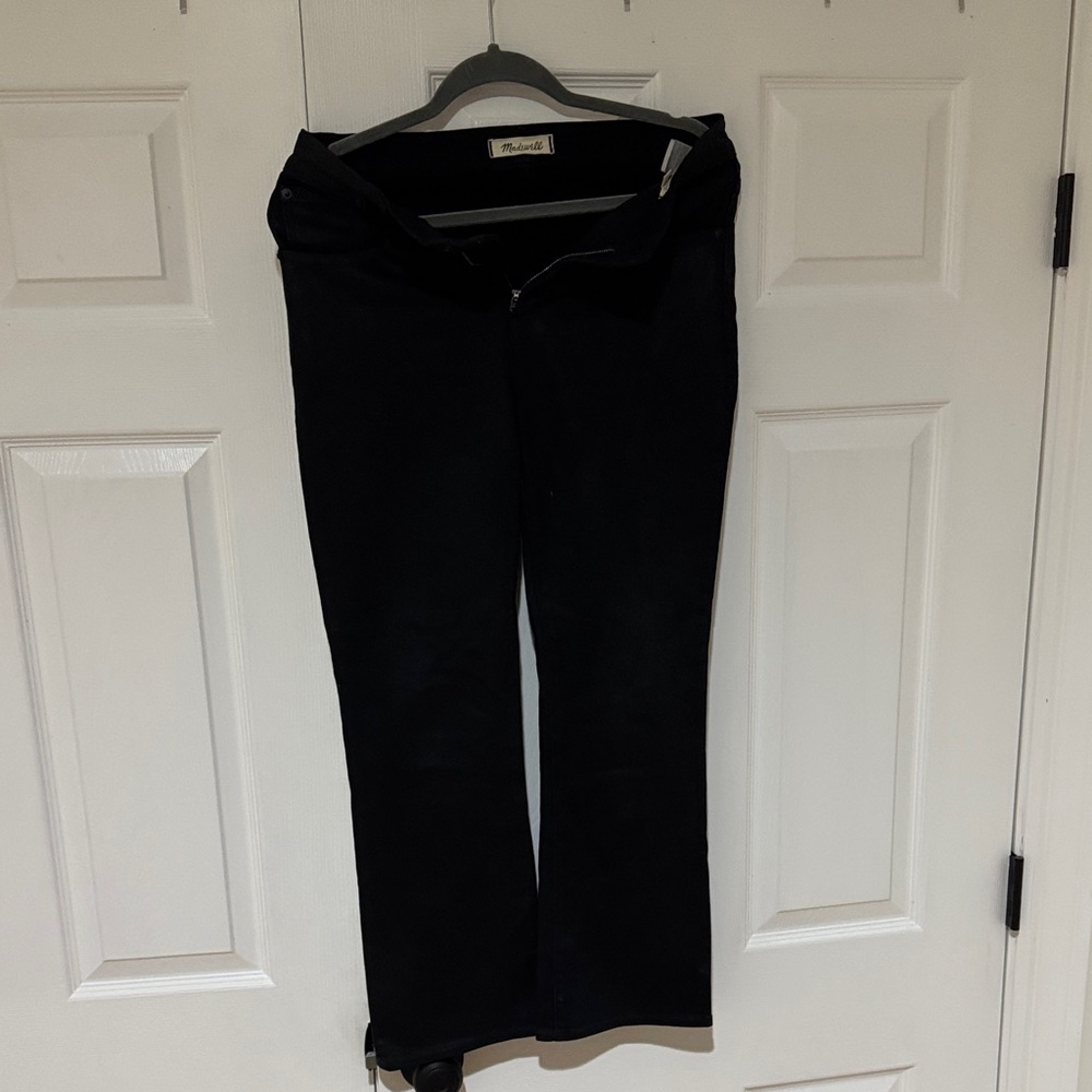Madewell Women's Straight Leg Jeans in Black - Picture 4 of 13